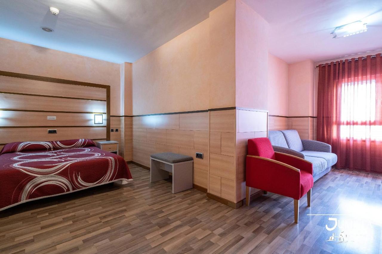 Hotel Pio XII ฮูมิญา ภายนอก รูปภาพ