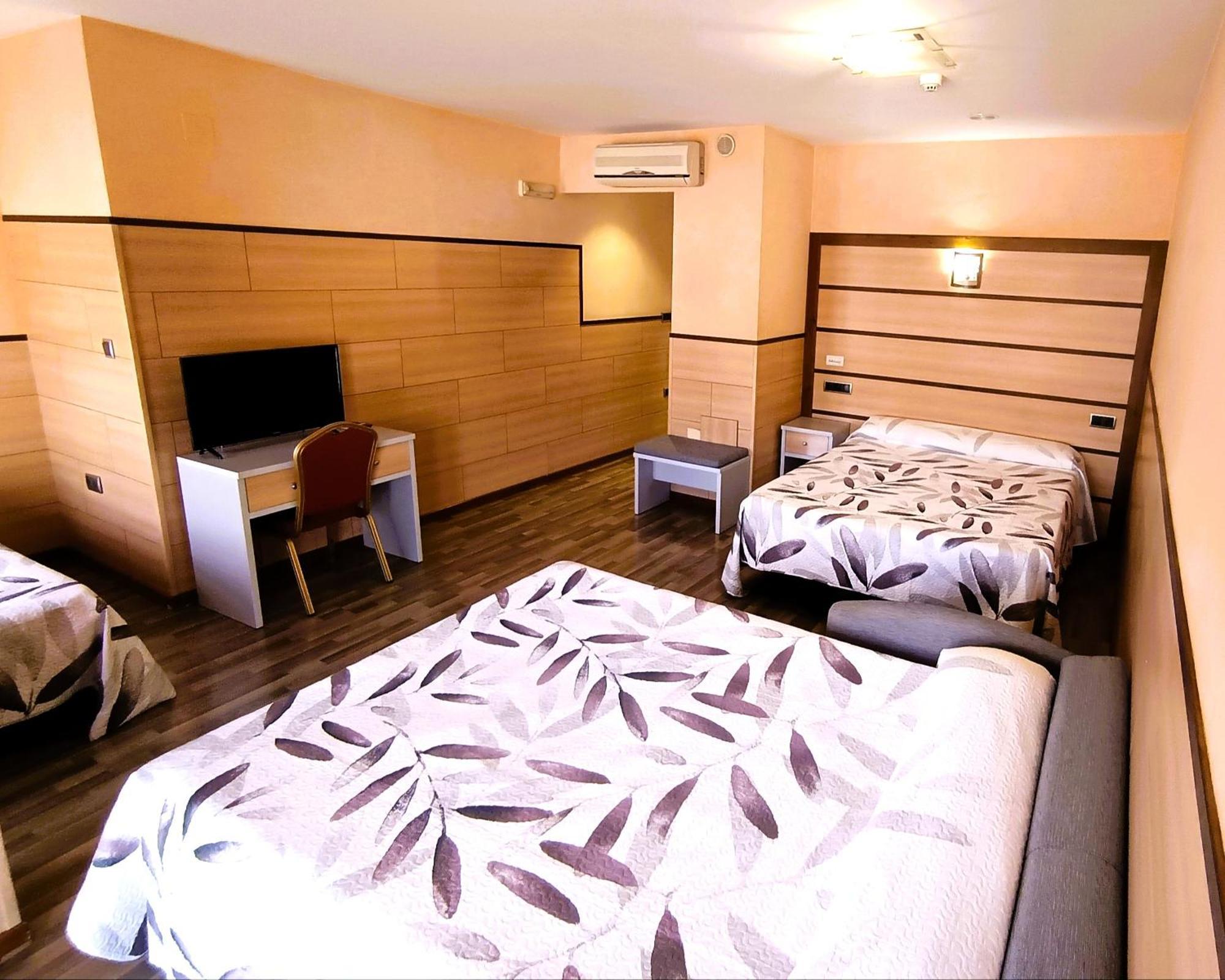 Hotel Pio XII ฮูมิญา ภายนอก รูปภาพ